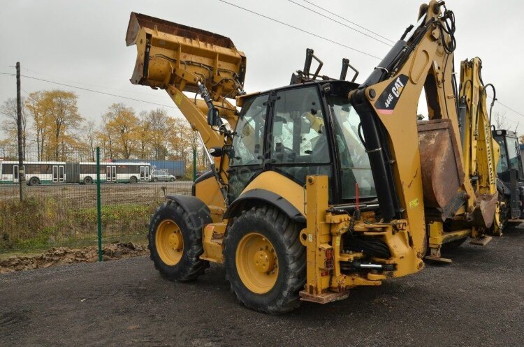 CAT 428 / 432 / 434 / 444 E | c 2006г.в - Стекло двери правое нижнее
